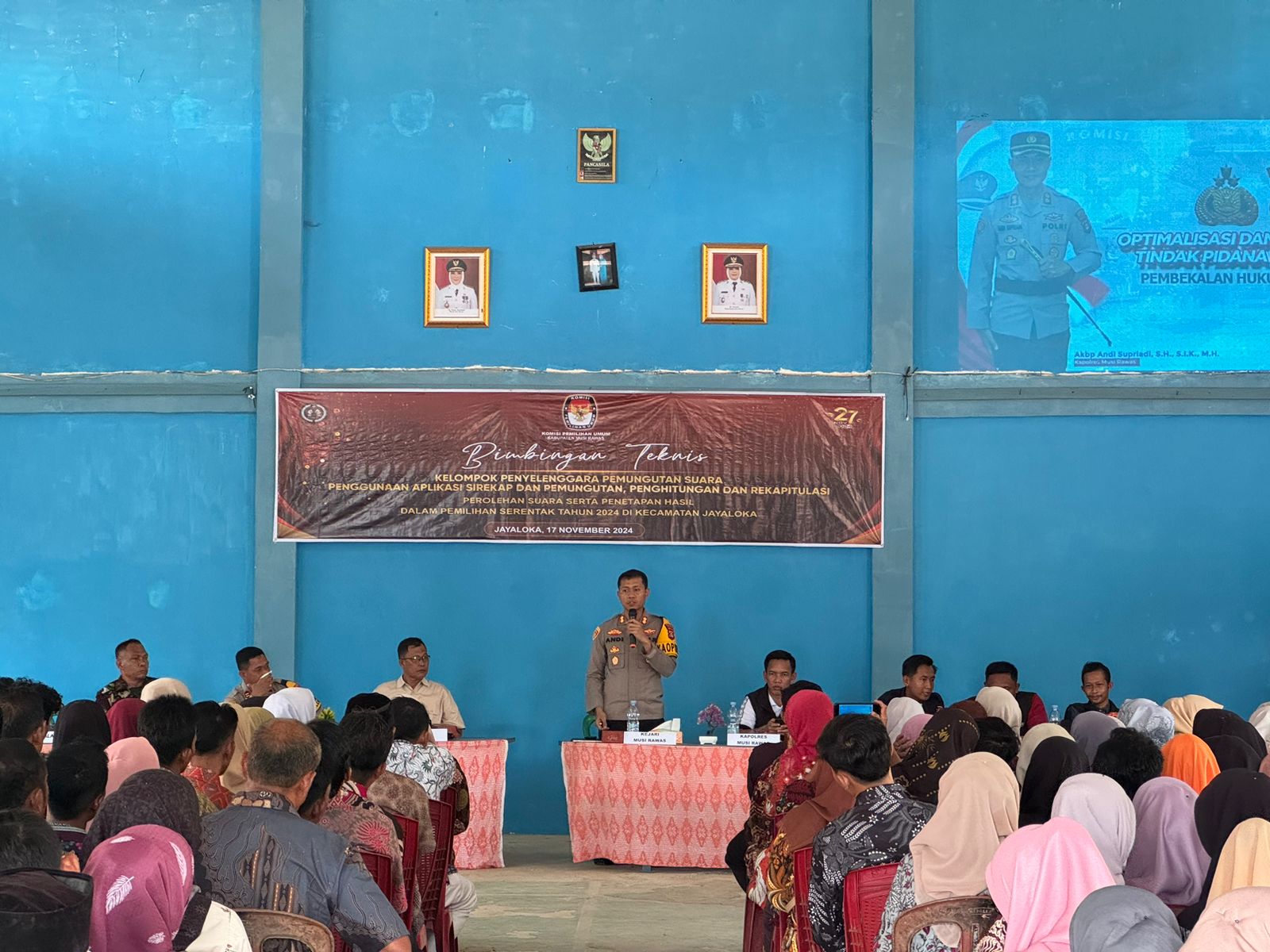 Cegah Pelanggaran Pilkada Saat Pencoblosan, Kapolres Musi Rawas Berikan Edukasi Hukum ke KPPS se Kecamatan Kabupaten Musi Rawas 