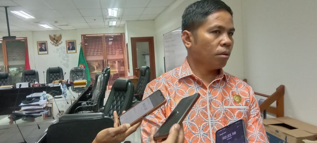 Komisi l DPRD Maluku, Rapat Bahas Jumlah Data e-KTP