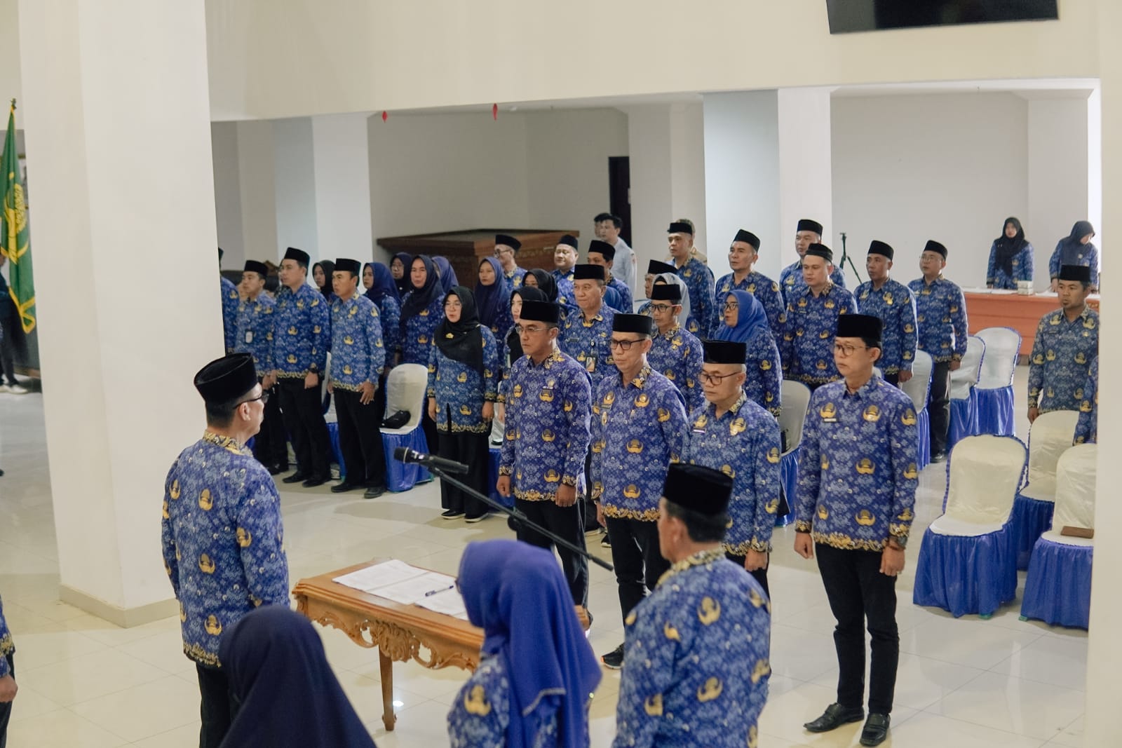 PEMKAB PESIBAR GELAR PENGUKUHAN DAN PELANTIKAN DP KORPRI UNIT DAN RAKOR KORPRI 