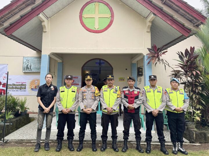 Kapolres Musi Rawas Turun Langsung Pantau Situasi Pelaksanaan Natal Di Gereja Dan Objek Wisata