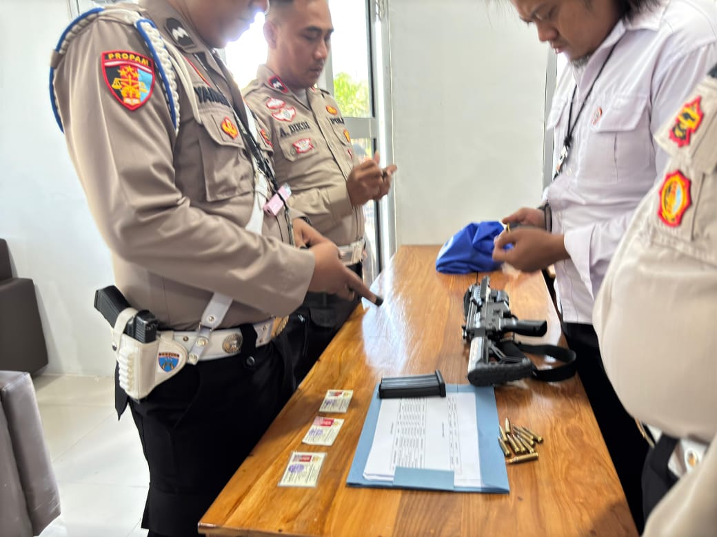 Polres pangandaran melaksanakan pemeriksaan Senjata Api Dinas