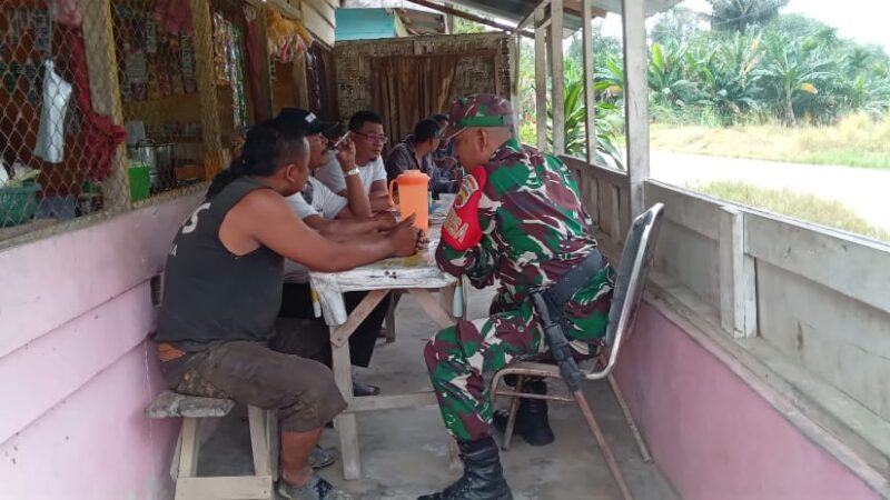 Musim Curah Hujan, Babinsa Koramil 13/AN Menghimbau Warga Waspada Banjir