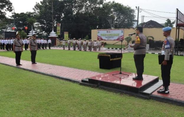 Polres Labuhanbatu Gelar Upacara Kenaikan Pangkat dan Serah Terima Jabatan Kapolsek Kualuh Hilir