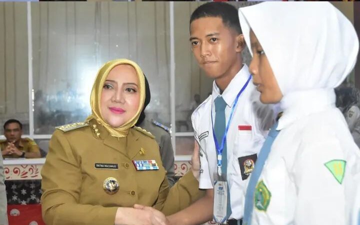 Bupati Musi Rawas Hj. Ratna Machmud ,Buka Resmi Latihan Kepemimpinan Siswa Ke-XX 