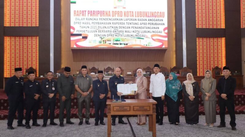 Raperda Perubahan APBD  Kota Lubuklinggau Disetujui Menjadi Perda Perubahan APBD 2025  ‎