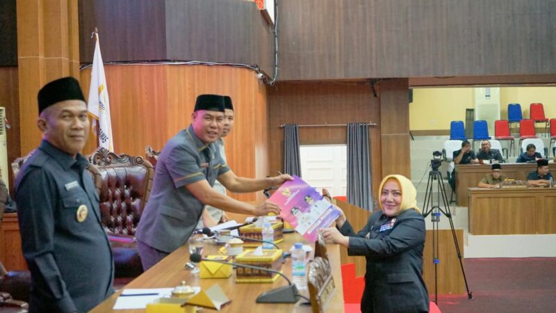 Bupati Musi Rawas Sampaikan Jawaban Eksekutif Dalam Rapat Paripurna DPRD Bahas APBD 2026