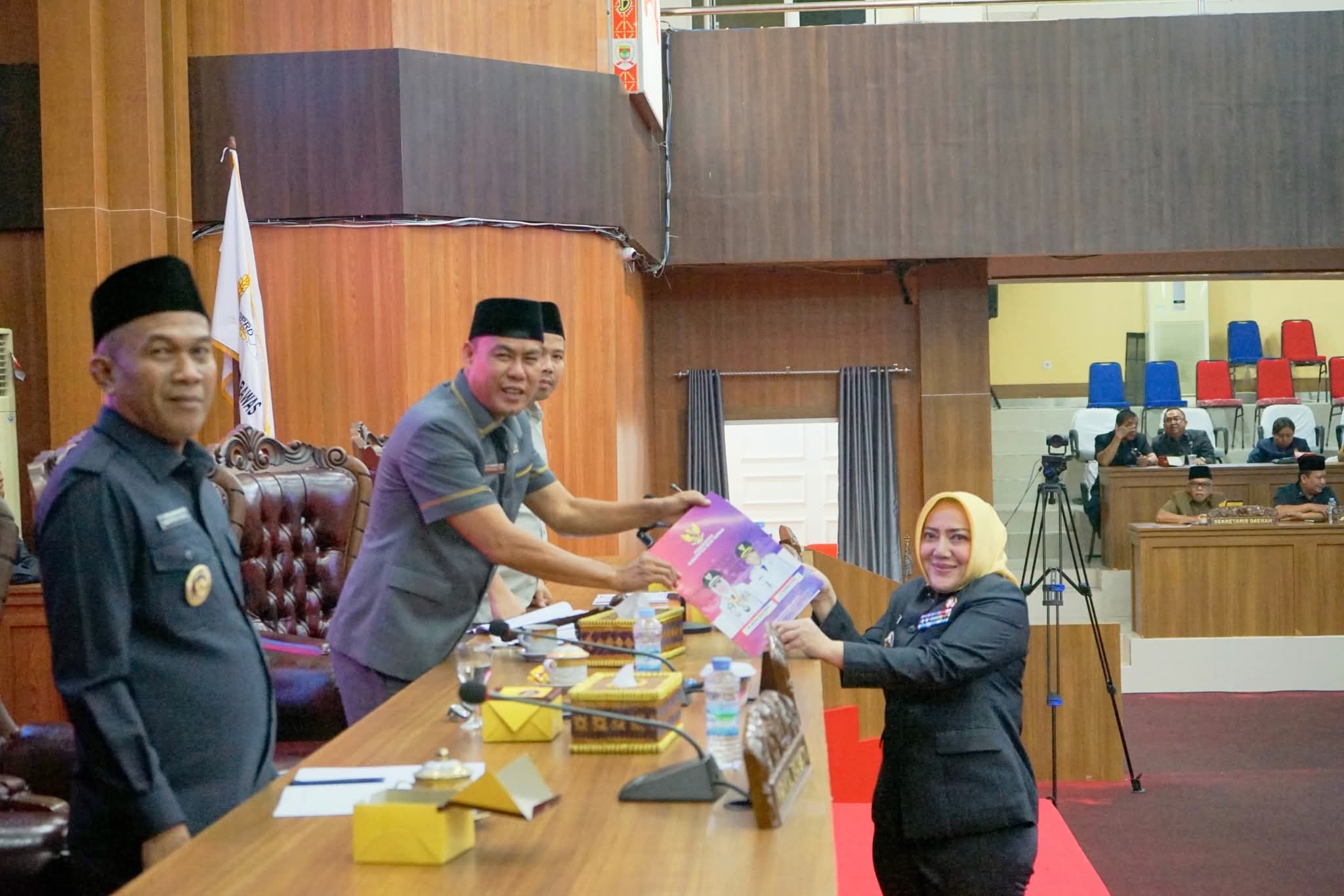Bupati Musi Rawas Sampaikan Jawaban Eksekutif Dalam Rapat Paripurna DPRD Bahas APBD 2026