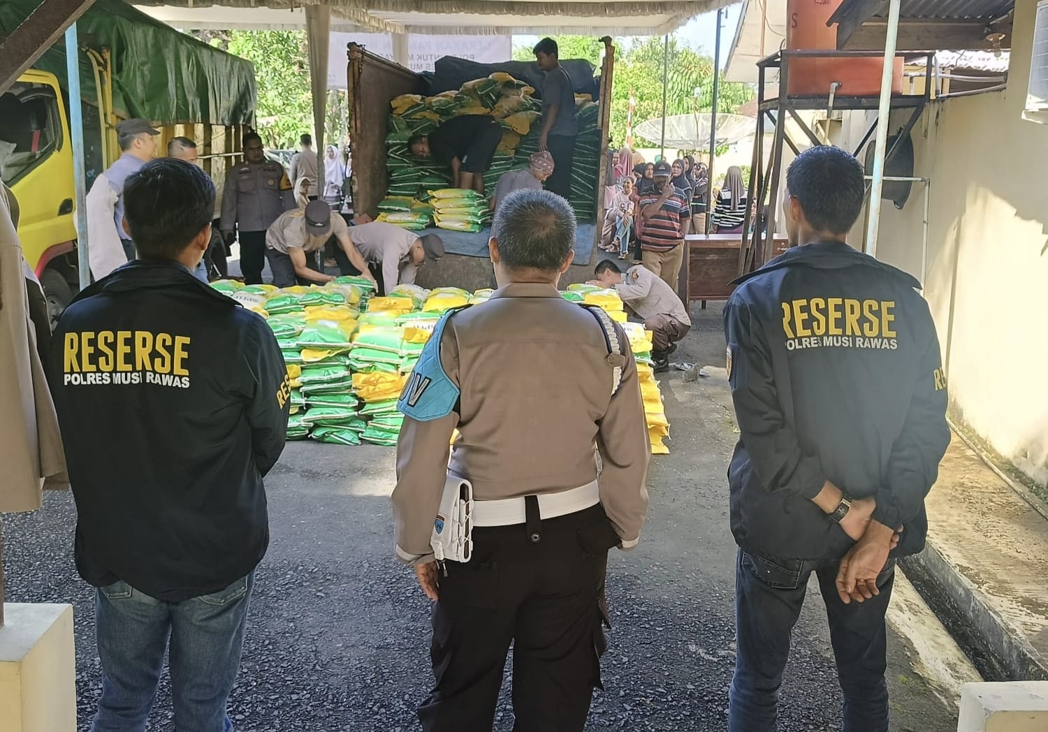 Terapkan Gerakan Pangan Murah, Polres Musi Rawas Bersama Bulog Lubuklinggau, 35 Ton Beras Ludes Terjual di Purwodadi dan Jayaloka 