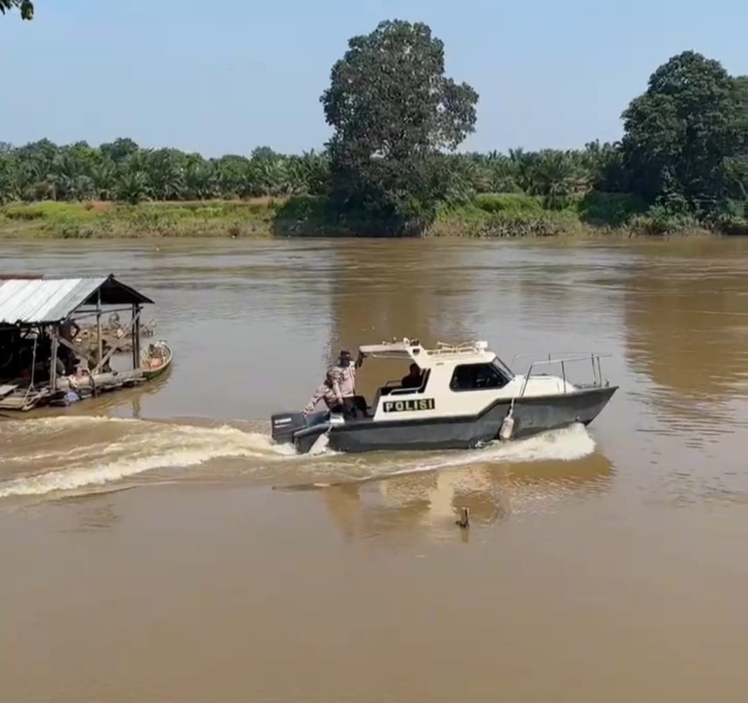 Seorang Pencari Ikan Tenggelam di Sungai Musi, Polsek Muara Lakitan Polres Musi Rawas Sigap Lakukan Pencarian Korban 