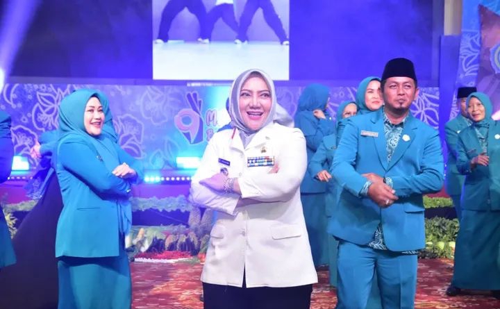 Memperingati Hari Kesatuan gerak pemberdayaan dan HKG PKK Kabupaten Musirawas ke-53 Dihadiri Bupati Hj. Ratna Machmud Bersama Ketua Ketua T TP PKK  