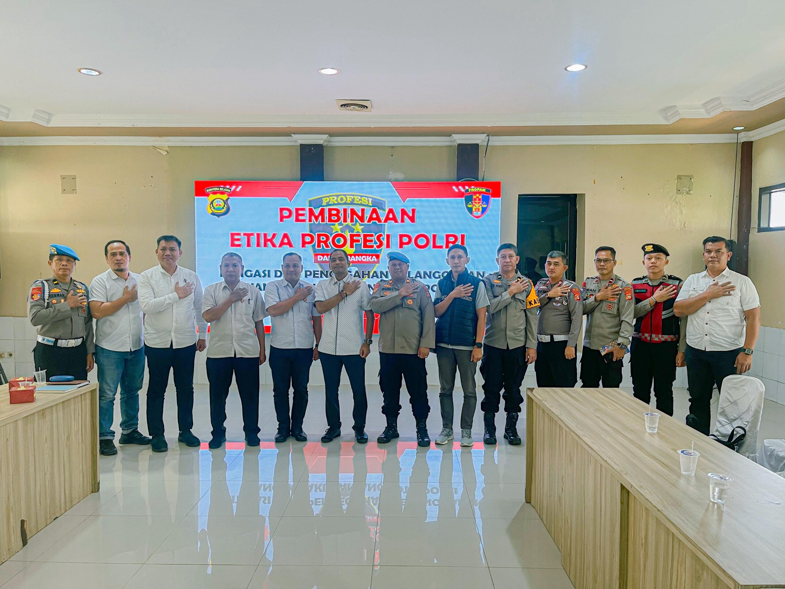 Tim Propam Polda Sumsel Kunjungi Polres Lubuklinggau ,komitmen kuatnya Dalam Menjaga Marwah Institusi Polri