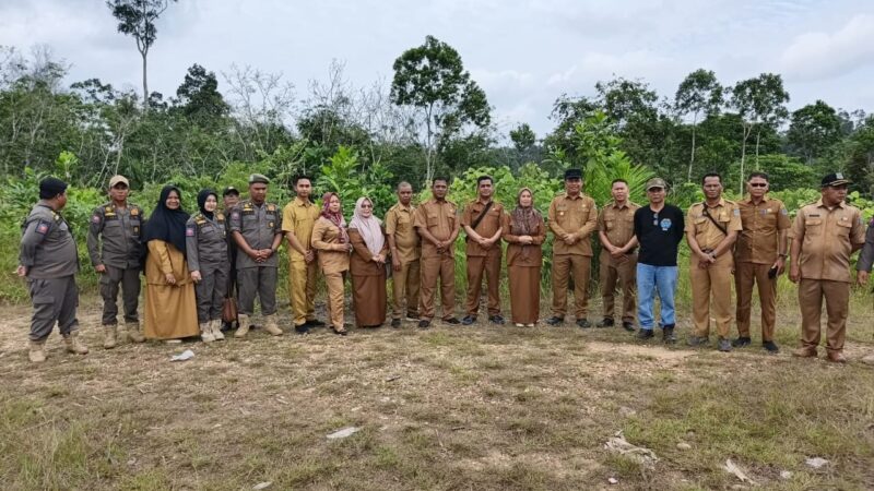 Wakil Bupati Tanjung Jabung Barat Tinjau Lokasi Rencana Pembangunan TPST di Kecamatan Merlung