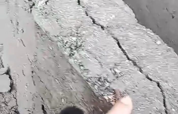 Tanpa Papan Informasi dan Material Diduga Berkualitas jelek Proyek Irigasi Di Ciganjeng diduga di kerjakan asal asalan