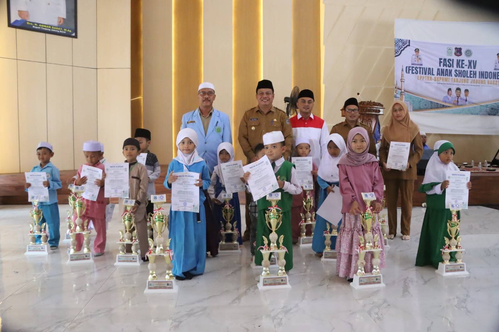 Wabup Katamso Tekankan Pentingnya Pembangunan Non Fisik pada Penutupan FASI XV Tanjab Barat