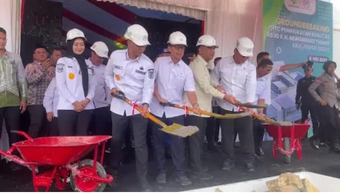 MENTERI KESEHATAN RI BUDI GUNADI SADIKI MELETAKAN BATU PERTAMA ATAU GROUNDBREAKING RUMAH SAKIT K.H. MUHAMMAD THOHIR