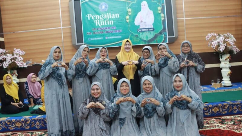 Ketua TP PKK Kabupaten, Hj. Fadhilah Sadat, Gelar Pengajian Rutin Bulanan