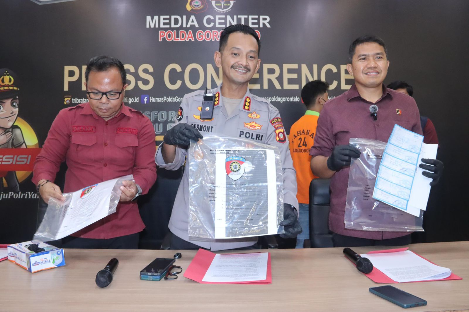 Ditreskrimsus Polda Gorontalo Serahkan Dua Tersangka Kasus Fraud Transfer Fiktif Bank BRI Wonosari ke kejaksaan