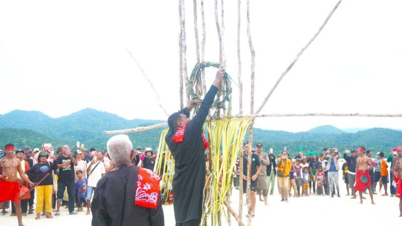 Negeri Kaibobo Gelar Upacara Buka Sasi Laut 2025