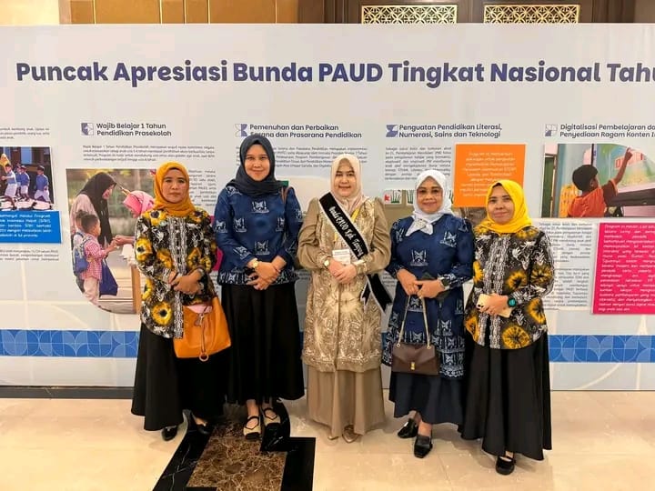 Bunda PAUD Tanjab Barat Hj. Fadhilah Sadat, Hadiri Gala Dinner Apresiasi Bunda PAUD Tingkat Nasional 2025 di Jakarta