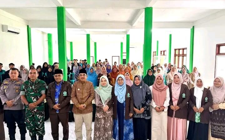 Bupati Anwar Sadat Buka Seminar MUI Tanjung Jabung Barat: Sinergi Suami Istri di Era Serba Siap Saji dalam Perspektif Hukum Keluarga Islam