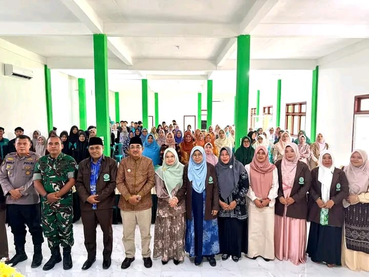 Bupati Anwar Sadat Buka Seminar MUI Tanjung Jabung Barat: Sinergi Suami Istri di Era Serba Siap Saji dalam Perspektif Hukum Keluarga Islam