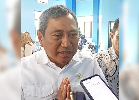 Rokhmat Ardiyan Anggota DPR RI Dari Fraksi Gerindra , Berikan Bantuan Rp 20 jt Untuk program Rutilahu Di Pangandaran