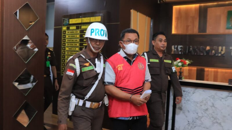 Korupsi Rp6,25 Miliar PT. Tanimbar Energi Mantan Bupati KKT Ditahan Jaksa