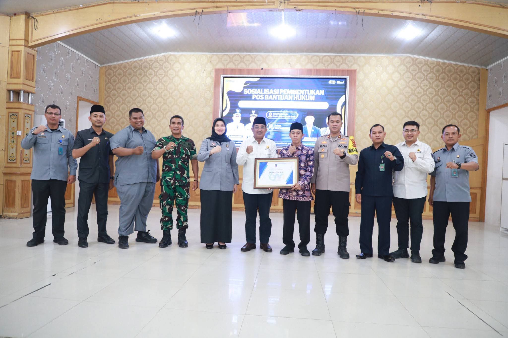 Bupati Anwar Sadat Tegaskan Komitmen Wujudkan Pemerintahan Desa dan Kelurahan yang Taat Hukum melalui Sosialisasi Posbakum