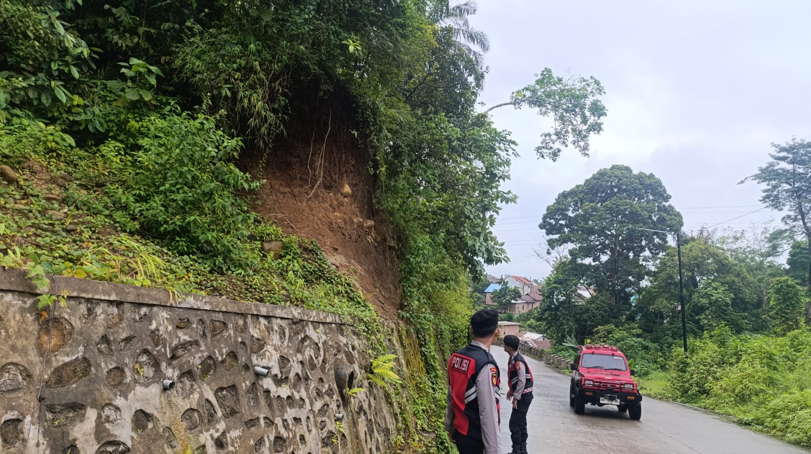 Waspada Bencana Alam, Satsamapta Polres Lubuklinggau Gerak Cepat Pantau Wilayah Berpotensi Tinggi Bencana Alam