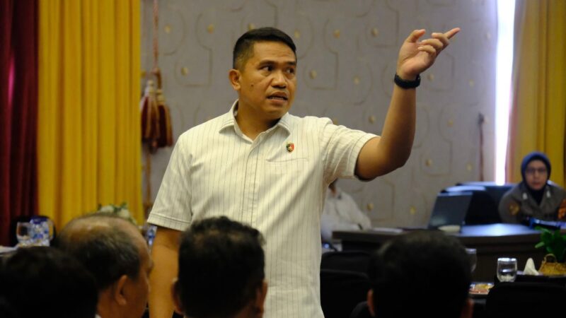 Dinyatakan Sudah (P. 21) Berkas Perkara RA dan Barang Bukti Tindak Pidana Korupsi (Tahap II) Diserahkan Penyidik Polda Gorontalo Ke Kajati Gorontalo 