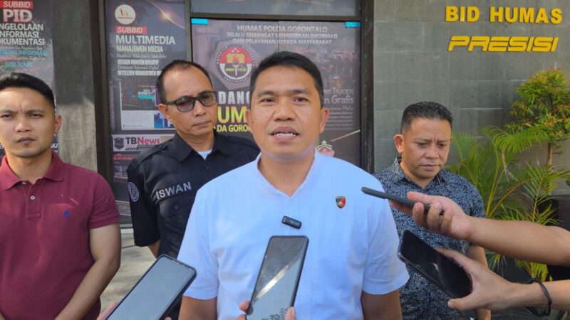 Dirreskrimsus Polda Gorontalo KBP Dr., Maruly Pardede ,SH, SIK, MH Conference Pers ,YMB Alias Ateng Akhirnya Diamankan Penyidik, Buron Selama 5 Bulan