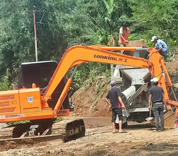 Masyarakat Kelurahan Jangkar Emas Kota Pagaralam Menikmati Fasilitas Jembatan Yang Baru Di Bangun