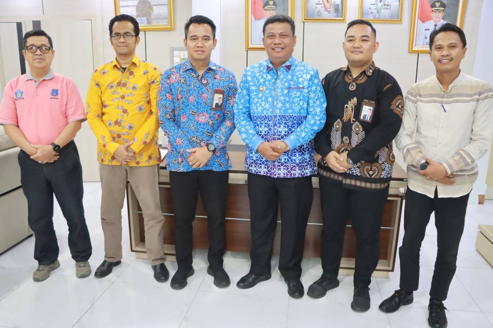 Wabup Tanjab Barat Terima Kunjungan Ombudsman RI Provinsi Jambi, Bahas Peningkatan Layanan Administrasi Kependudukan