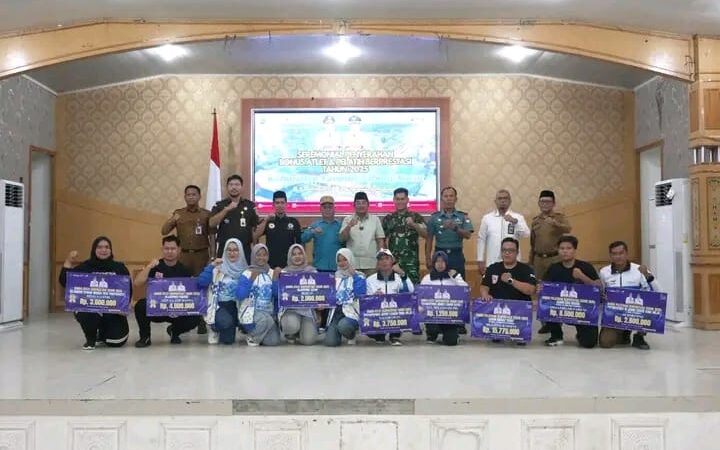 Bupati Anwar Sadat Beri Bonus untuk Atlet dan Pelatih Berprestasi Tanjab Barat