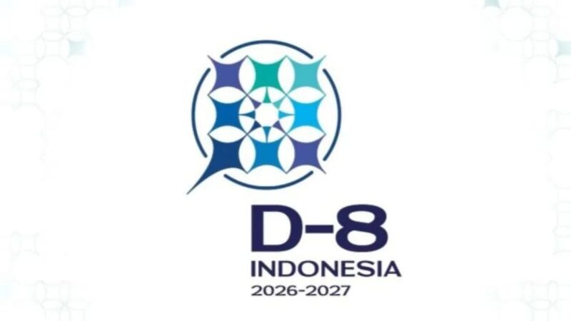 Kemlu Luncurkan Logo Keketuaan D-8