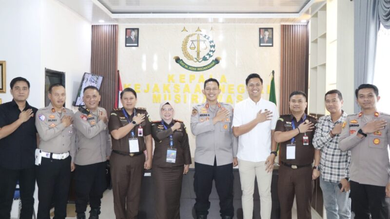 Perkuat Sinergitas Dalam Penegakan Hukum, Kapolres Musi Rawas Silaturahmi Sekaligus Kunjungan Kerja ke Kepala Kejaksaan Negeri Musi Rawas