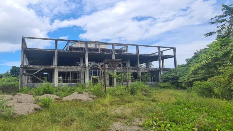 Proyek Masjid Raya Piru Mangkrak, Dugaan Penyimpangan Kian Menguat