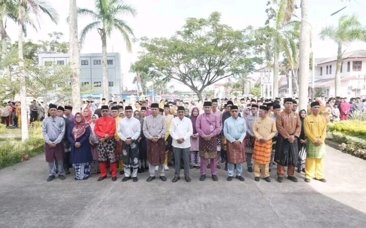 Bupati Anwar Sadat Kukuhkan PNS, PPPK, dan PPPK Paruh Waktu, Tegaskan Komitmen Reformasi Birokrasi