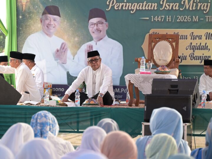 Ribuan Masyarakat dan ASN Se-Kota Banjar Hadiri Peringatan Isra Mi’raj Tingkat Kota Banjar Di Alun-Alun Kota Banjar