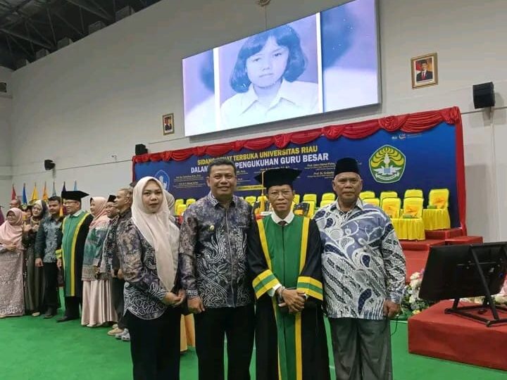 Wabup Katamso Hadiri Pengukuhan Profesor Putra Asal Tanjab Barat di Universitas Riau