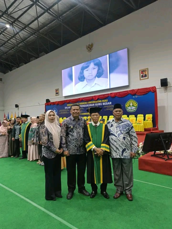 Wabup Katamso Hadiri Pengukuhan Profesor Putra Asal Tanjab Barat di Universitas Riau