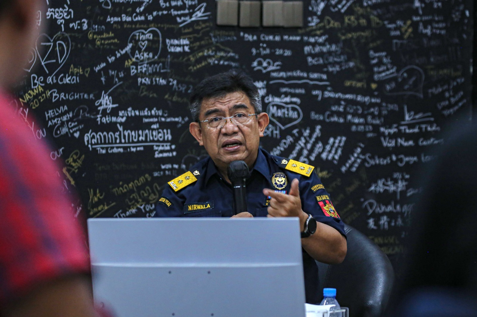 Kerja Nyata Bea Cukai di 2025: Lindungi Masyarakat, Jaga Penerimaan Negara