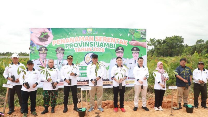 Wabup Katamso Pimpin Aksi Tanam Pohon Serentak, Wujudkan Kabupaten Lestari dan Ramah Lingkungan