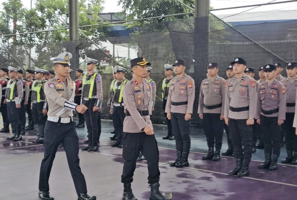 Wakapolres Musi Rawas Pimpin Apel Gelar Pasukan Operasi Keselamatan Musi 2026, Kasat Lantas : Cegah Kemacetan, Berkendara Disiang Hari dan Jangan Saling Mendahului 