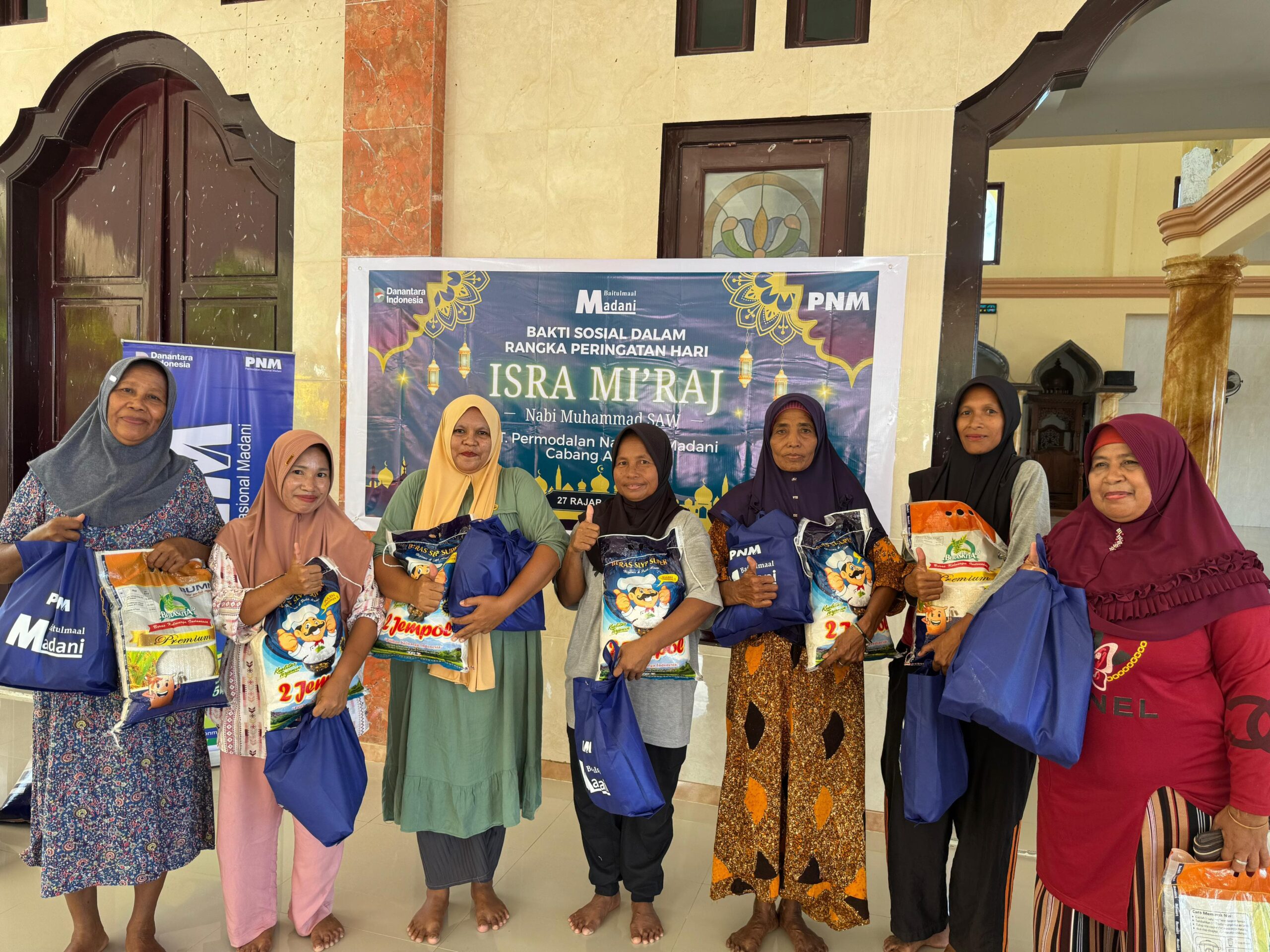 PNM Salurkan Bantauan kepada Anak Yatim di Leihitu Malteng