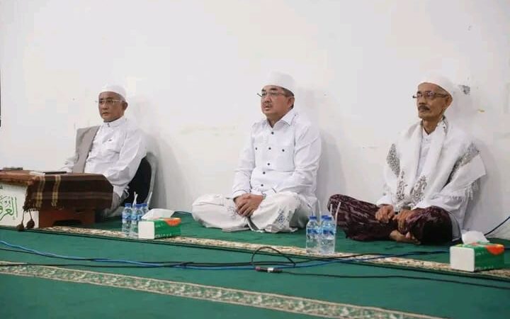 Bupati dan Ketua TP PKK Tanjab Barat Hadiri Haul Hj. Siti Fatimah di Ponpes Al-Baqiyatush Shalihat Kuala Tungkal