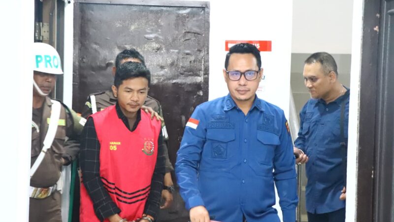 Penyelagunaan Uang Negara Rp901 Juta Bendahara Kejari SBT Tersangka