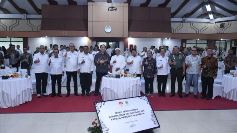 Wali Kota Sukabumi Ayep Zaki Terima Hibah 15 Bidang Tanah Hasil Rampasan Tindak Pidana Korupsi dari KPK RI senilai Rp9 miliar