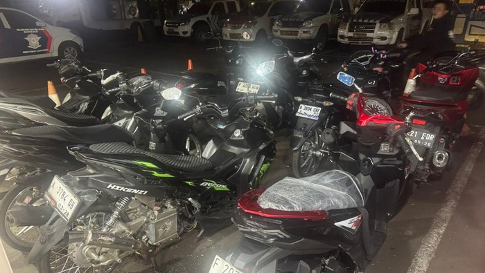 Polisi Tangkap 11 Pemotor yang Viral Rusak Portal JLNT Casablanca