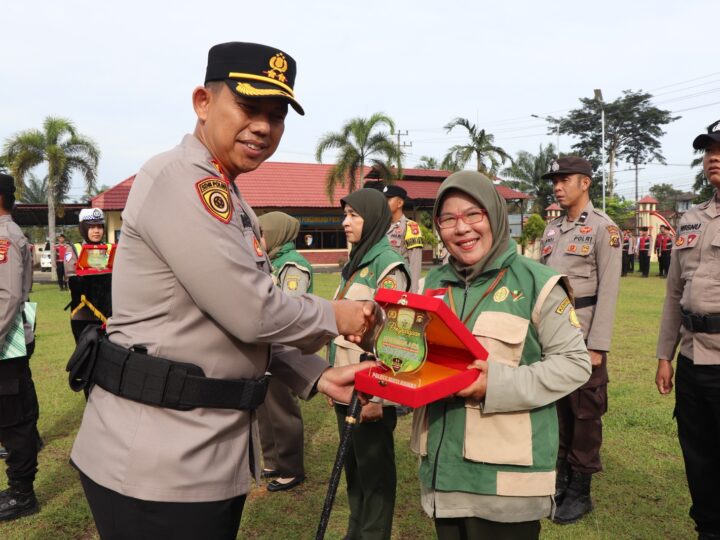 Sukseskan Ketahanan Pangan dan Tingkatkan Citra Polri, Kapolres Musi Rawas Beri Penghargaan Puluhan Personel dan Penyuluh Pertanian